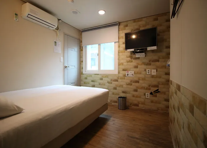 Dongdaemun Hwashin Hostal Seúl