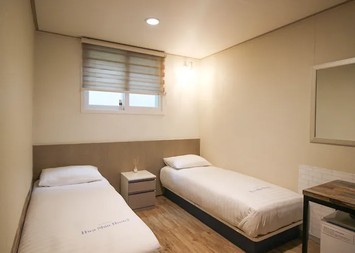 Dongdaemun Hwashin Hostal Seúl