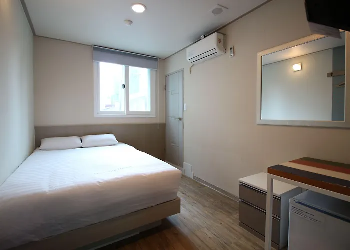 Dongdaemun Hwashin Hostal Seúl