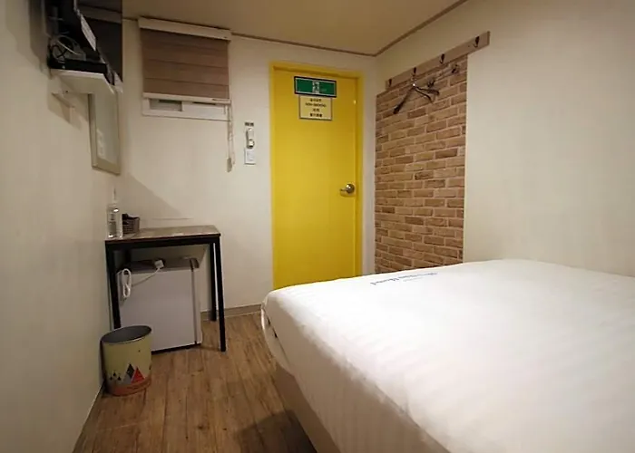 Hostal Dongdaemun Hwashin Seúl